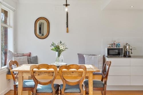 Newstead House | Nellie's Nest- A Stylish Retreat in Leafy Newstead