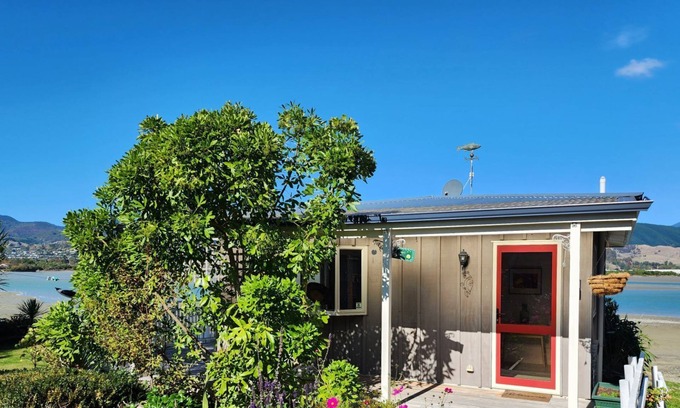 Monaco House | Nelson Beachside Retreat in Monaco, Nelson