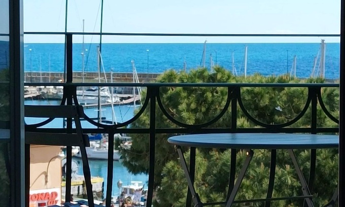 Sanremo Centre House | Nene's Home, a house to love, in the center, overlooking the sea.