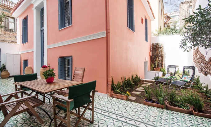 Exarhia Apartment | Neoclassical house with garden in the center of Athens.