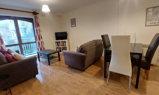 The Liberties Apartment | Nestled Away 2BD - 500Mtrs to Guinness Storehouse