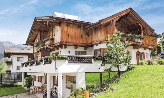 Kartitsch Apartment | Nestled between the Carnic Ridge and the Lienz Dolomites on the sunny side of the Alps, these apartm