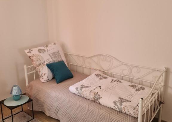 Grafenau Other | Nettes Gästezimmer nähe Sindelfingen / Stuttgart / Schwarzwaldrand