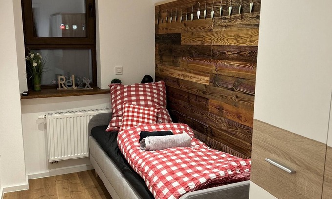 Stuttgart Apartment | Neu Renovierte 5 Zimmerwohnung im Allgäustyle. Zentral Gelegen