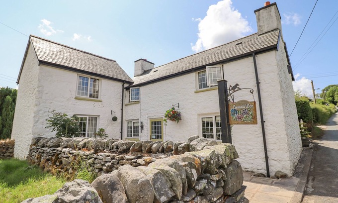 Corwen Cottage | NEUADD WEN, pet friendly, character holiday cottage in Cerrigydrudion