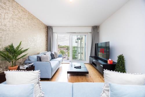 Whittington Apartment | New 2 Bed 2 Bath APT Perfect For Long Stays & Contractors