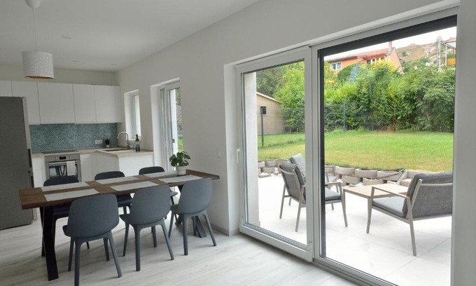 Budaors Apartment | New 2 Bedroom Condo In The Center