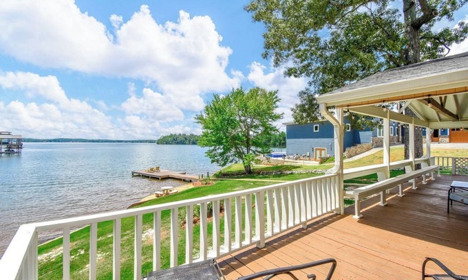 Dadeville House | NEW! 3 bedroom lakefront home with wheelchair accessibility, sleeps 8!