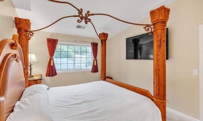 Nashville Condo | NEW! 3rd Floor Back Side Corner Penthouse Suite - 305 by Grand Wood Suites