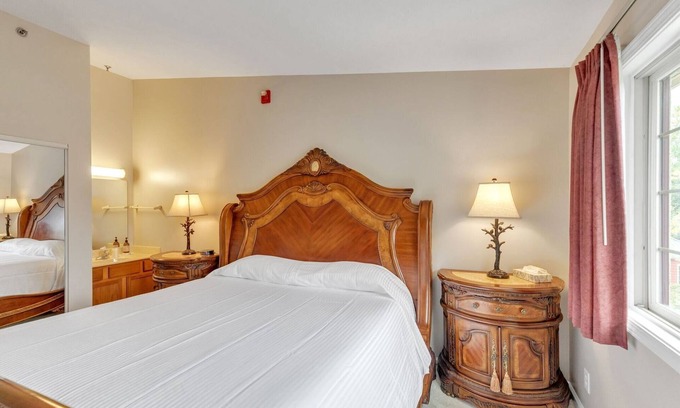 Nashville Condo | NEW! 3rd Floor Front Side Penthouse Suite - 302 by Grand Wood Suites