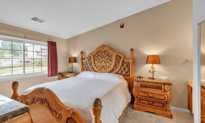 Nashville Condo | NEW! 3rd Floor Front Side Corner Penthouse Suite - 301 by Grand Wood Suites