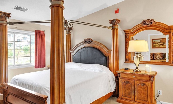 Nashville Condo | NEW! 3rd Floor Front Side Penthouse Suite - 303 by Grand Wood Suites
