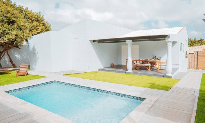 Oranjestad House | New 6 min from the beach 3BR 2BA House - Family sizes with Pool