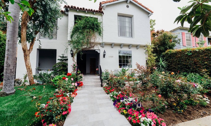 Westwood Apartment | New apartment in heart