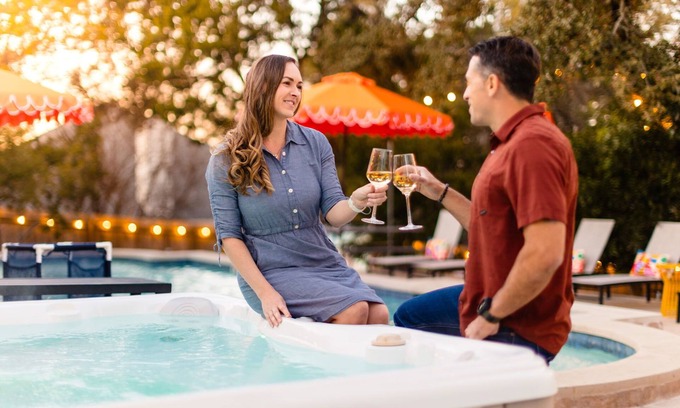 Apache Shores House | New Austin Luxe Retreat with Heated Pool+Arcade+Theater+Fire Pit