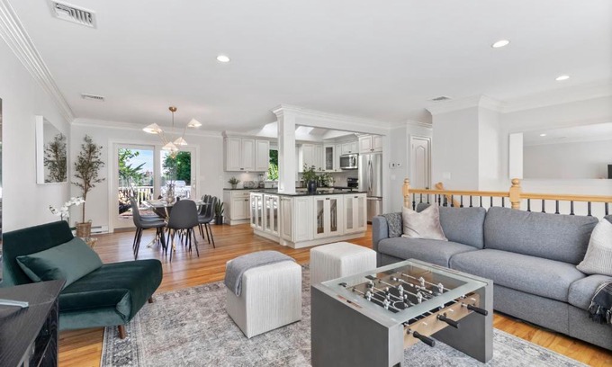 Cove - East Side - Shippan House | New Beach Home near Stamford Downtown/Shippan