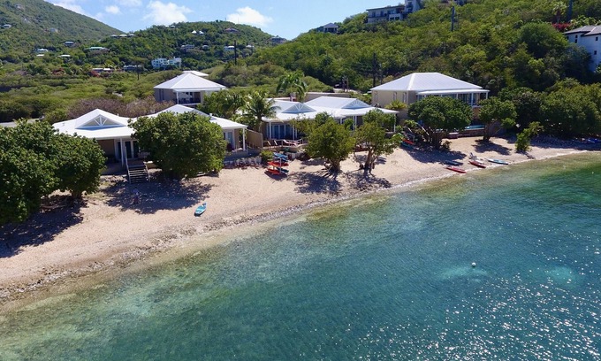 Hart Bay Villa | NEW-Beachfront/Oceanfront Luxury Villas, Pool, Spas, Kayaks, SUP's, Concierge
