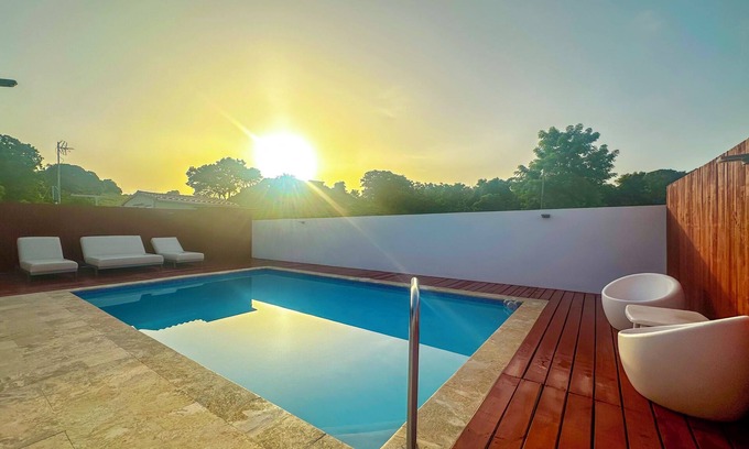 Pueblo House | New Boutique House with Pool near the Beach