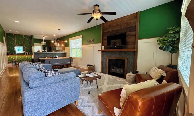 Swannanoa House | NEW: Byrd Bungalow - Luxury Home, Epic Views, Prime Spot