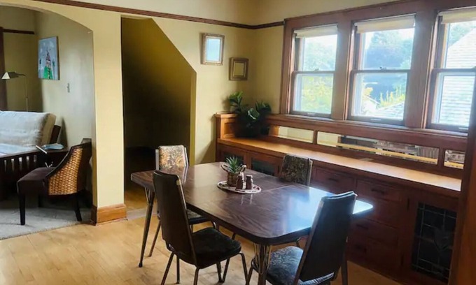 Wauwatosa Apartment | NEW Charming, cozy and VERY central upper unit in MKE