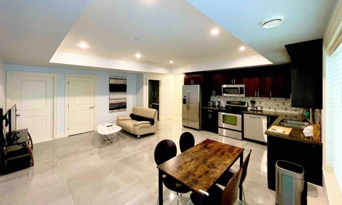 West Abbotsford House | New Clean Entire Suite with Unbeatable Value.