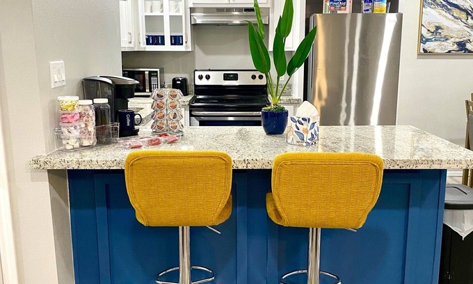 Weslaco Apartment | NEW! ✨close to Downtown, Malls & PremiumnOutlets, with Balcony ❤️