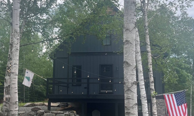 Rangeley Cabin | New construction 3 bed home minutes from downtown Rangeley