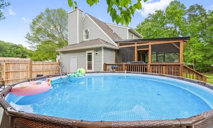 Northeast Raleigh House | NEW! Cozy Raleigh Home w/Porch & Fenced yard-Mins to Downtown ! *pet friendly*