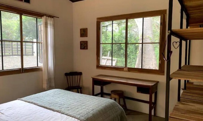 Playa Negra Cabin | New, El Chic Shack, Rustic yet Comfy walk to Negra