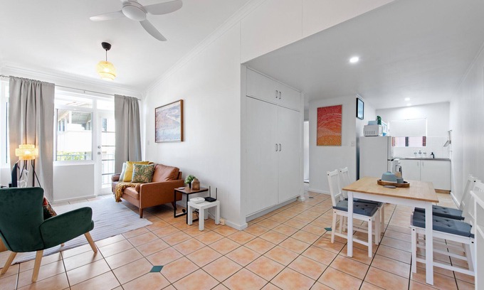 New Farm Apartment | New Farm Nest! 2Bed/1Bath/Balcony
