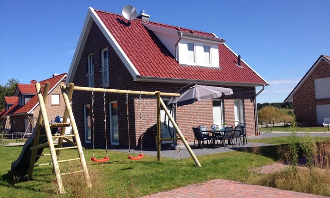 Petersfeld House | NEW Ferienhaus Strandgut Thülsfelder Dam near the lake with bathing beach WLAN