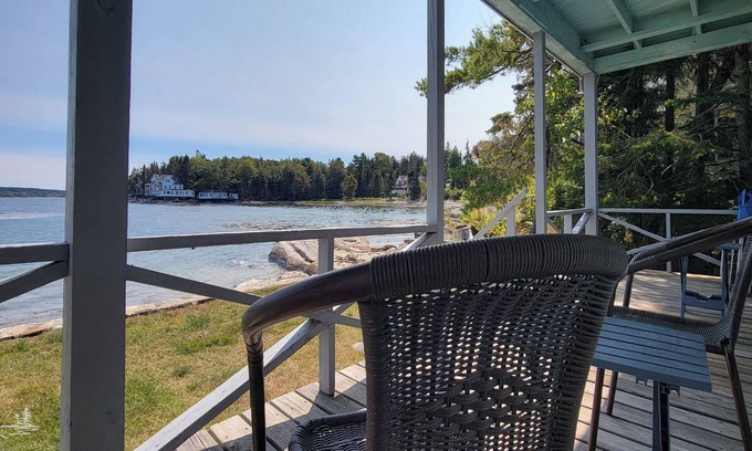 Capitol Island House | NEW FOR 2024 | SEA MIST | 4 Bed, 1 Bath