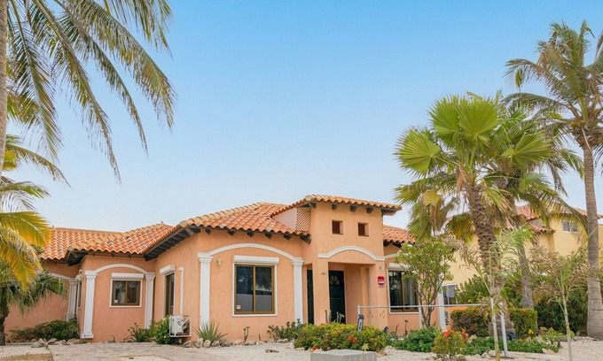 Opal House | New for Rent Ocean View w/Pool - 4 Min Walk to Ritz Carlton & Marriott Beaches
