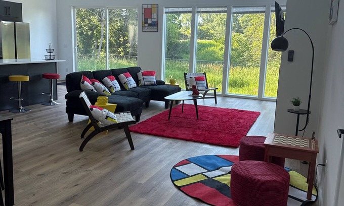 Wayzata House | NEW GORGEOUS MODERN HOUSE VERYSTYLED FEW BLOCKS FROM FAMOUS DOWNTOWN OF WAYZATA