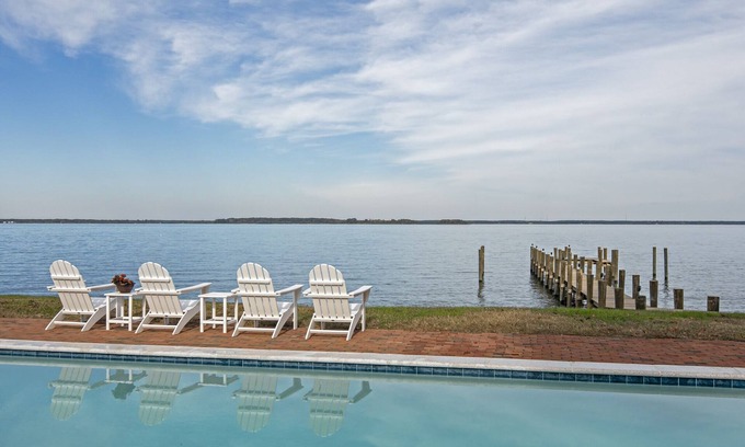 Cambridge House | NEW! Gorgeous Waterfront Estate with Saltwater pool, beach and dock