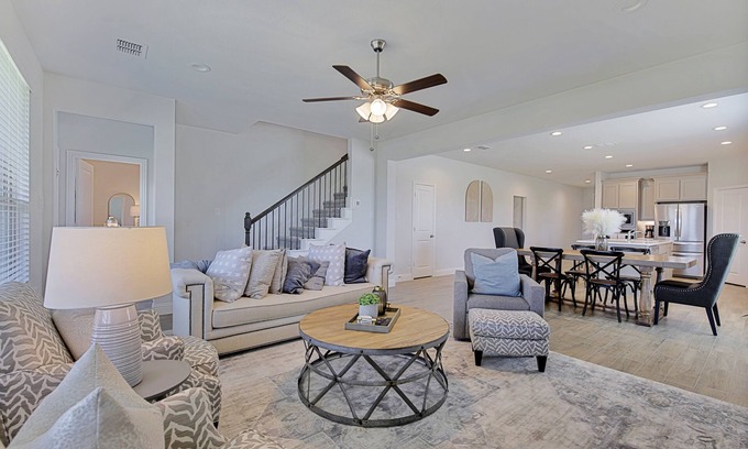 Argyle House | New home, Argyle TX, 4 Bd rooms, 5 bds, 3 Bathrooms, Office, Gameroom, Sleeps 11