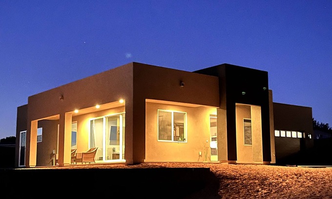 Greenehaven House | New Home with incredible views of Lake Powell