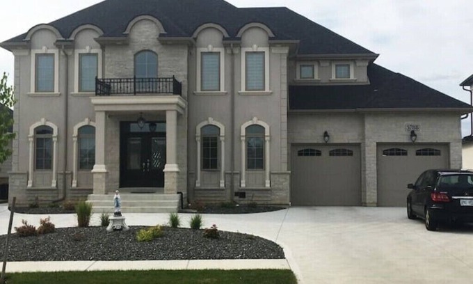 LaSalle Apartment | New Large Private Basement with Separate Entrance