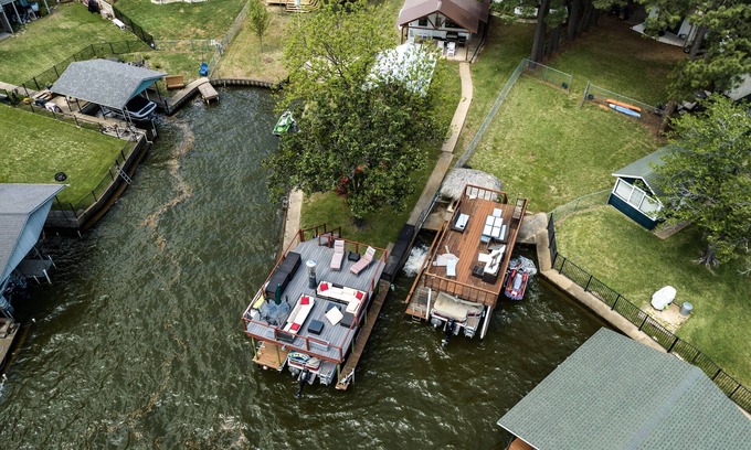 Cedar Creek Reservoir House | New Listing-2 Houses one level, Waterfront on Cove, Dock, Firepit, Game Room