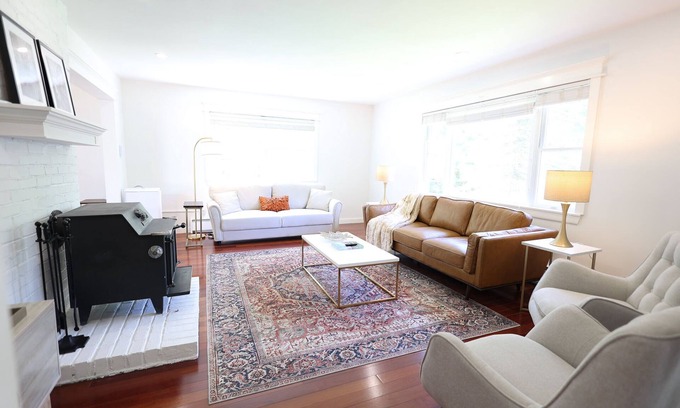 Windham House | (New Listing) Beautiful mountain home on private road