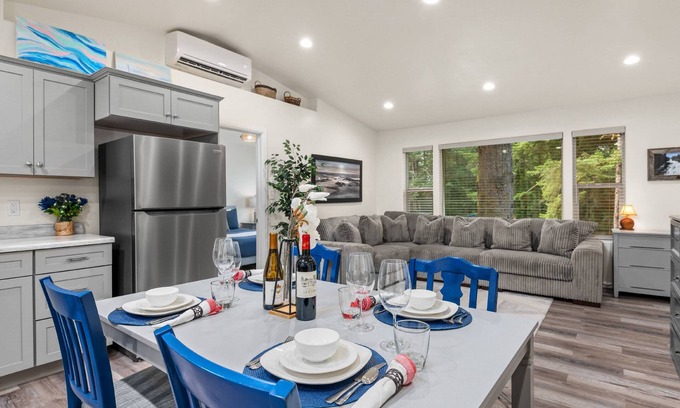 Florence House | New Listing! Beautiful new construction Sutton lake area home. Sister home also available next door