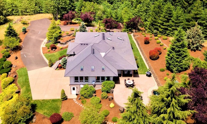 Forest Grove House | New Listing - Breathtaking vacation/work remotely in wine country!