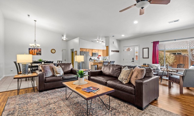 Moab House | NEW LISTING: Private Spa, Pet-Friendly, Pool, Close to Parks, Garage | C477