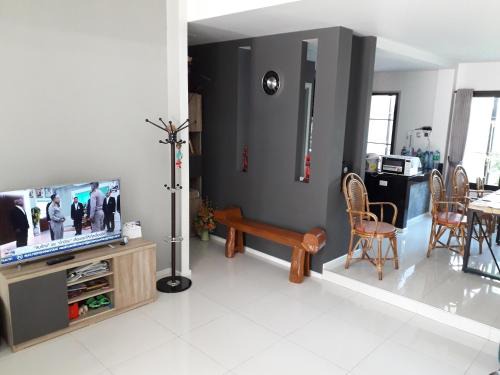 Ban Waen House | New Loft Modern Home