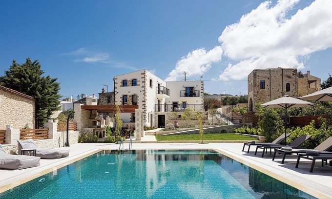 Chamalevri Villa | New luxurious villa with stunning pool,views &bbq!