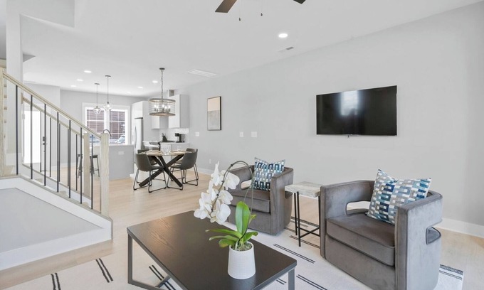 Charlotte House | New Luxury 3BR, 3.5 Bath Townhome In Charlotte, NC