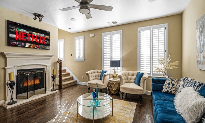 Legacy Park House | "New" Luxury & Highly furnished upscale w Patio, Garage & fireplace.