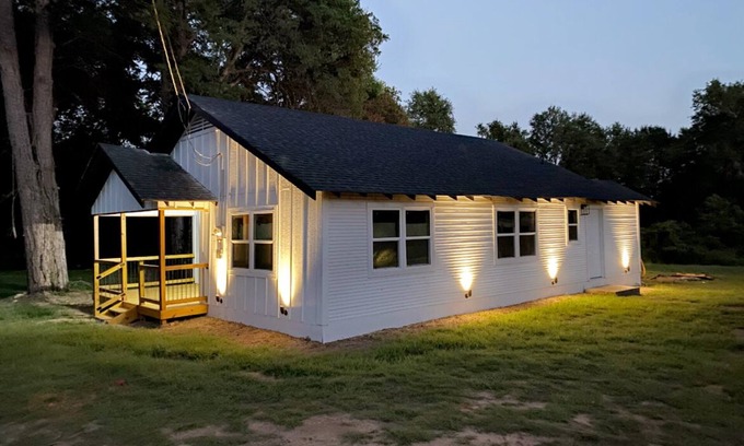 Jacksonville House | *NEW* Modern Boho 2-bedroom home