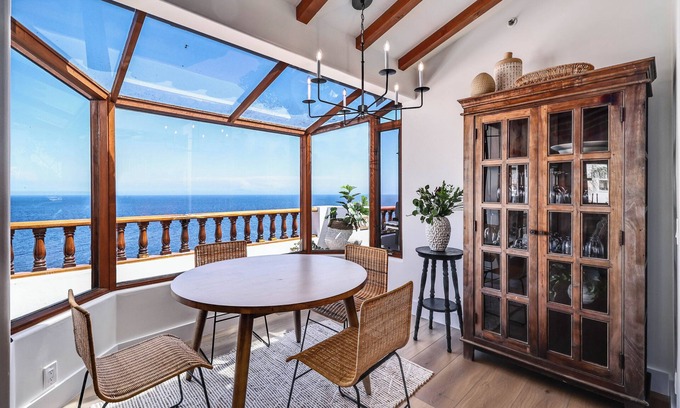 Catalina Island Condo | New Oceanfront Villa in Hamilton Cove. Golf Cart, Terrace + Easy Access