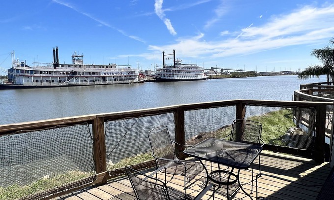 Ponchartrain Park Apartment | New Orleans RV Resort & Marina